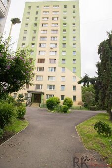 Garzónka- Kuzmányho sídlisko, Magurská - 16