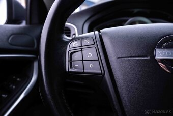 Volvo V40 T2 1.6L Momentum - 16