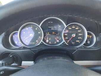 Porsche Cayenne 4.8 V8 turbo 500ps. - 16