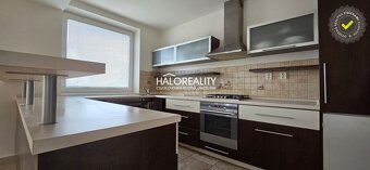 HALO reality - Predaj, zariadený päťizbový rodinný dom Močen - 16