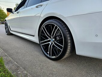 BMW 740d xdrive - 16