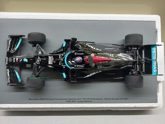 F1 MERCEDES W12 HAMILTON VÍTĚZ GP RUSKA 2021 SPARK 1:18 - 16