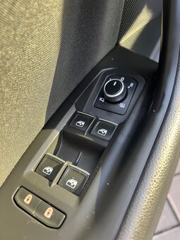 Volkswagen Touareg 3.0 V6 TDI SCR  4Motion Tiptronic - 16