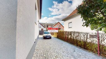 ZNÍŽENÁ CENA  (448 m2) RODINNÝ DOM V CENTRE MESTA SNV - 16