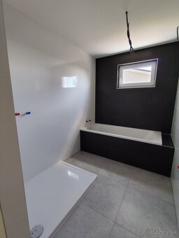 NA PREDAJ 3x NOVOSTAVBA LEVICE- ČASŤ MALÝ KIAR - 16