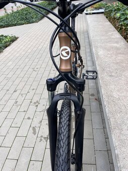 Trekingovy bicykel Kellys Cliff 90 28” 19 Rám - 16