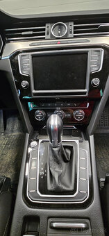 Volkswagen Passat B8 Variant 2.0 TDI Highline DSG - 16