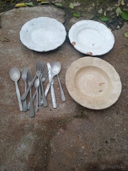 Taniere misy príbor - 16