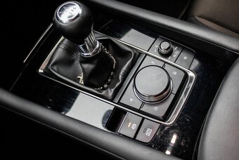 Mazda 3 90kW (2020). - 16