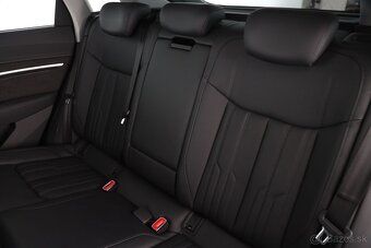Volkswagen Touareg 3.0 TDI V6 R-Line 4Motion - 16