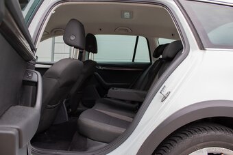 Škoda Octavia 2.0 TDI 184k Scout DSG 4x4 - 16