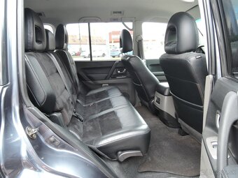 Mitsubishi Pajero 3,2 Di-D Aut. 4x4 Kůže 7.míst ČR 2006 - 16