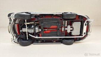 1:18 MERCEDES-BENZ 300SL - 16
