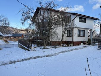 Na predaj RODINNÝ DOM v centre obce Konská - 16