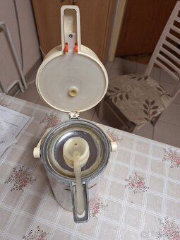 Predam hrnce a kuchtu - 16