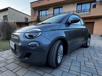 FIAT 500e rok 2022 10 000km 11 038€ bez DPH - 16