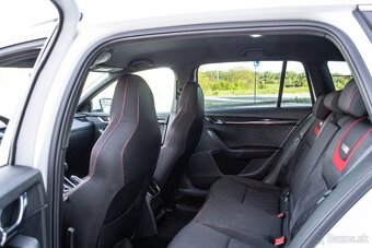 Škoda Octavia Combi 2.0 TSI RS 230 DSG - 16