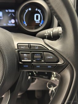 Toyota Yaris Cross 1.5 Hybrid Comfort - 16