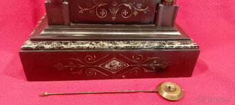 KRBOVÉ MRAMOROVÉ HODINY - 16