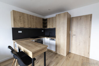 Na PRENÁJOM menší 3i byt na ul Tomášikova - 16