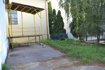HOLÍČ na predaj budova v blízkosti centra mesta - 16