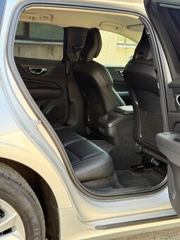 Volvo V60 B4 Momentum Pro - 16