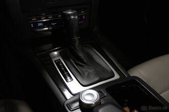 Mercedes-Benz E Kupé 250 CDI A/T 150kW Avantgarde - 16