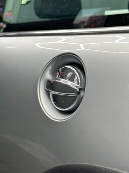 Mini Cooper 1.6 85kW facelift - 16