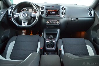 VW TIGUAN 2.0 TDI R LINE 4 MOTION, ALU R18, BIXENÓNY, CHRÓM - 16