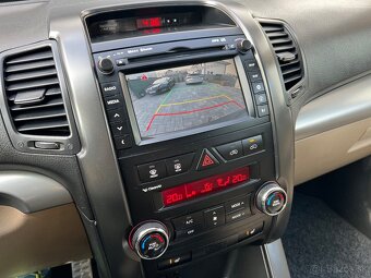Predám Kia Sorento 2.2 CRDI 145kW 4x4 - 16
