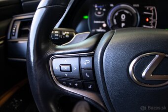 Lexus ES300h - 16