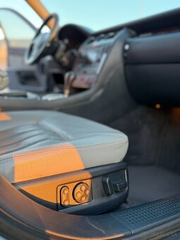 Audi A8 D2 4.2 V8 benzín 228kw - 16