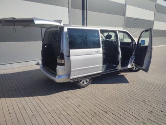 Volkswagen T5 Multivan 2,5TDi 96kw Comfortline - 16