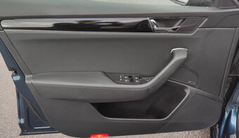 Škoda Superb IV kombi PHEV L&K - 16