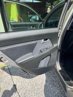 Kia Sportage 2.0 CRDi AWD - 16