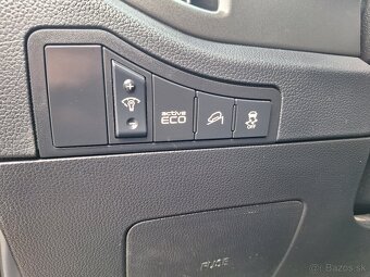 KIA SPORTAGE 2.0 CRDI 4x4 100 kw A/T automat - 16