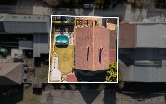 NA PREDAJ PODPIVNIČENÝ RODINNÝ DOM V OBCI KOSTOLNÉ KRAČANY - 16