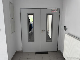 Prenájom samostatného kancelárskeho traktu 230m² v časti Bra - 16