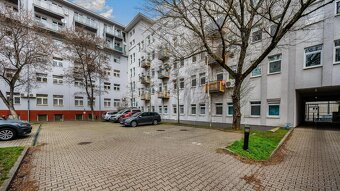 3 izb. byt s dvoma balkónmi a garážovým státím | IHNEĎ VOĽNÝ - 16