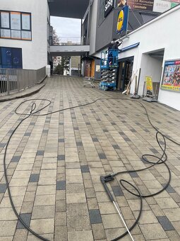 Čistenie zámkovej dlažby, čistenie striech a fasad - 16