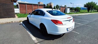 Opel Insignia 2.0 CDTI 118kw r.v.2009 - 16