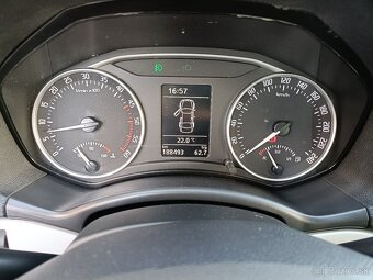 ŠKODA OCTAVIA SCOUT 4x4 2.0 TDI 103 kW CR - 16
