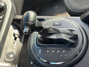 KIA SPORTAGE - 16