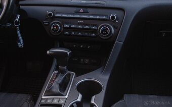 Kia Sportage 2.0 CRDi 4WD AT - 16