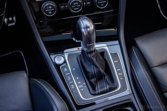 Volkswagen Golf R Variant 2.0TSI Highline 4MOTION DSG - TOP - 16