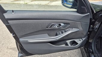 BMW rad 3 Touring 320d mHEV Touring xDrive A/T facelift - 16