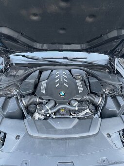 BMW 750Li x-drive - 16