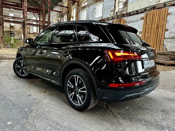 Audi Q5 40 2.0 TDI 150KW mHEV quattro Black-Optic - 16