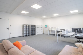 Na predaj priemyselný objekt s investičným potenciálom v Sen - 16