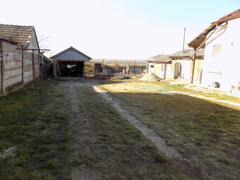 Na predaj domček v Rúbani s krásnym pozemkom  3436m2 vhodné  - 16